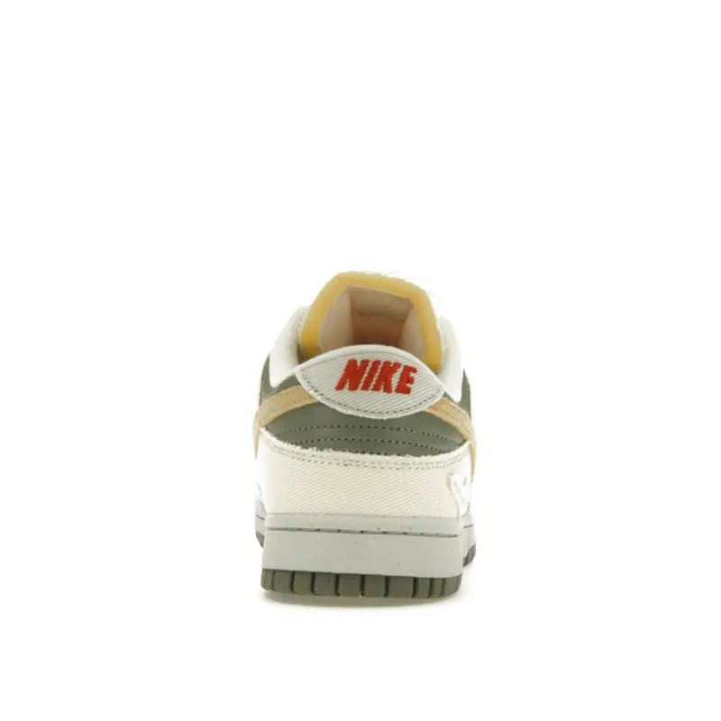 Dunk Low Light Bone Dark Stucco Sneakers da Donna Crema Latte di Cocco Sesamo FZ4341-100 46 miniatura 3