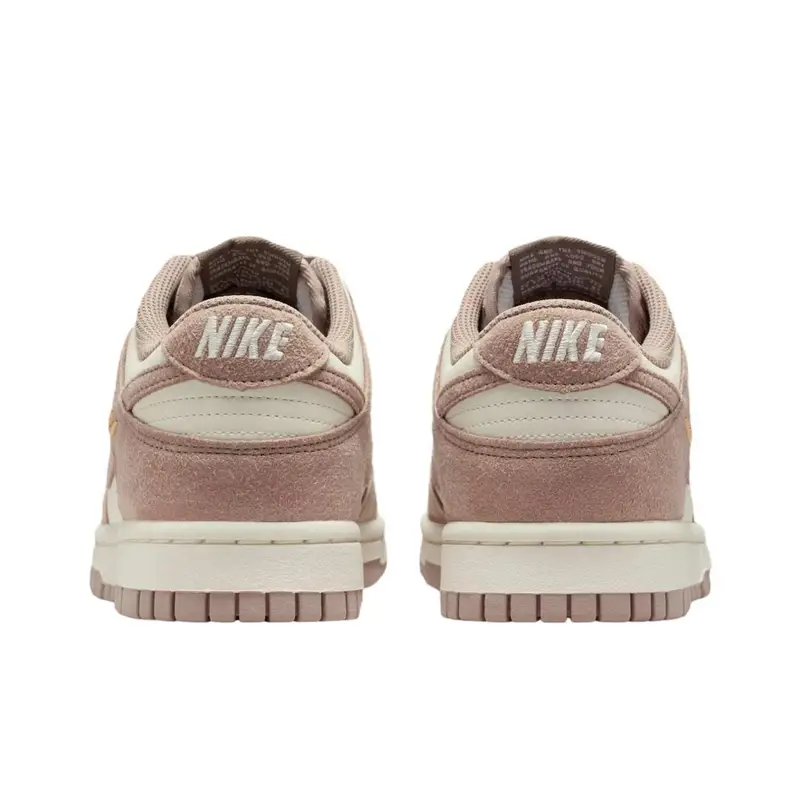 Nike Dunk Low Malt Mini Swoosh Sneakers da Donna Marrone e Vela con Oro Metallizzato miniatura 5