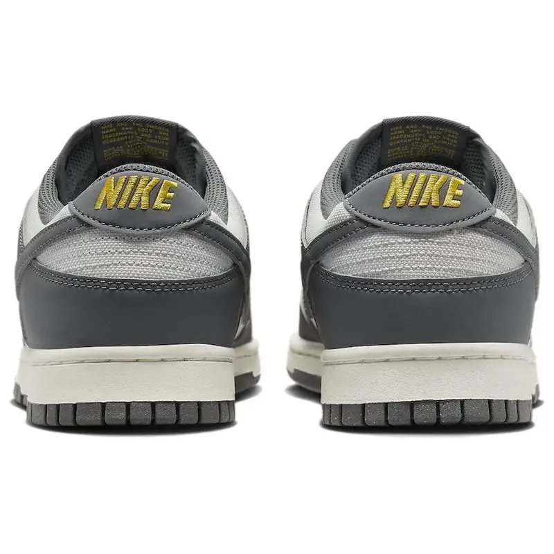 Dunk Low Next Nature Iron Grey Lightning Sneakers da Uomo Cocco-Latte Polvere di Fotoni FZ4621-001 44 miniatura 3
