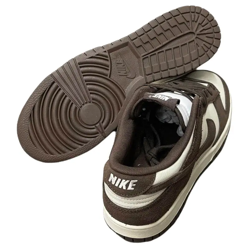 Dunk Low Retro Se Avorio Pallido Marrone Barocco Scarpe da Skate Sneakers FQ8249-104 41 miniatura 4