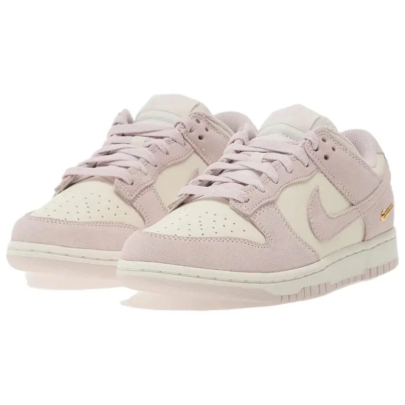 Dunk Low Sail Rosa Perla Sneakers Donna Bianco Metallico-Oro IO4244-100 41 miniatura 3
