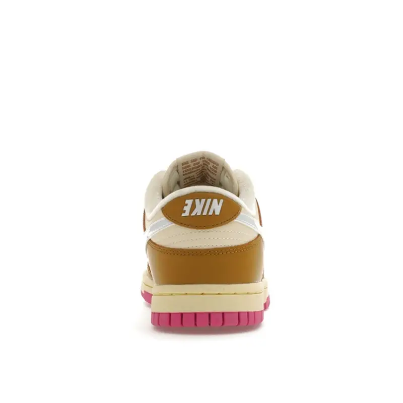 Dunk Low SE Dance Pack - Sneakers da Donna Rosa Bronzo Marrone Rosa Giocoso-Rosa Alabastro FD8683-700 40 miniatura 5