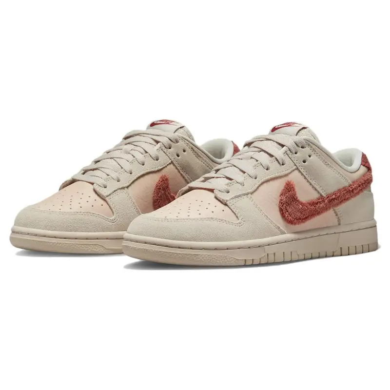 Dunk Low Terry Swoosh Sneakers da Donna Rosa Shimmer Sanddrift DZ4706-200 35 5 miniatura 3