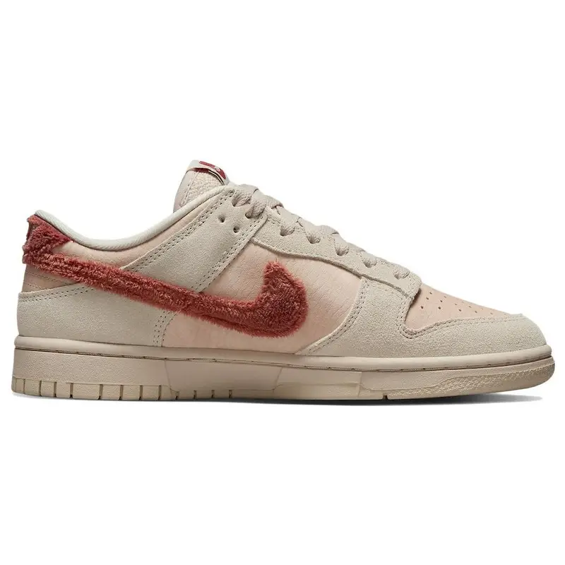 Dunk Low Terry Swoosh Sneakers da Donna Rosa Shimmer Sanddrift DZ4706-200 42 5 miniatura 5