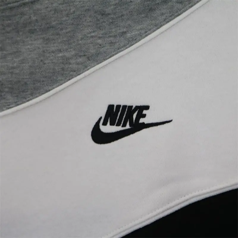 Felpa con cappuccio sportiva larga cropped con logo Nike da donna Nera BV4954-010 L miniatura 5