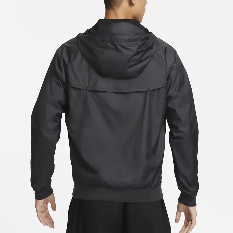 Giacca Antivento Tessuta con Cappuccio Nike Windrunner Uomo Giacche Nero 727325-010 XL miniatura 2