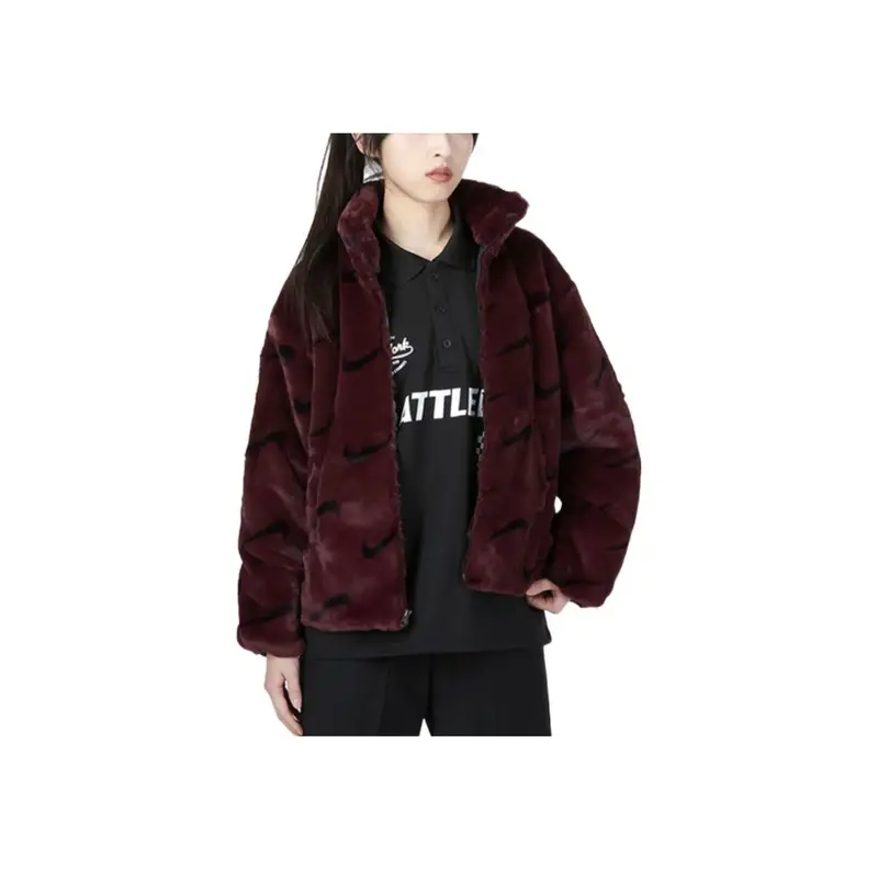 Giacca da Donna Nike Stampata in Finta Pelliccia (Dimensionamento dell Asia) Bordeaux Crush Abbigliamento Streetwear da Donna DQ6843-652 XL miniatura 4