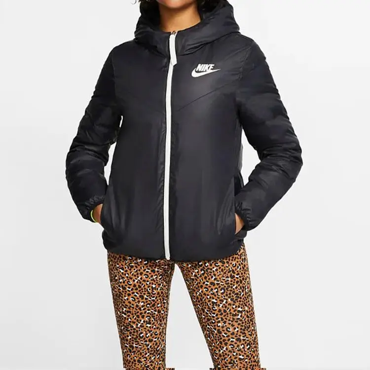 Giacca Invernale da Donna Reversibile con Cappuccio Nike Sportswear Windrunner Imbottita in Piumino Nero 939439-011 M miniatura 5
