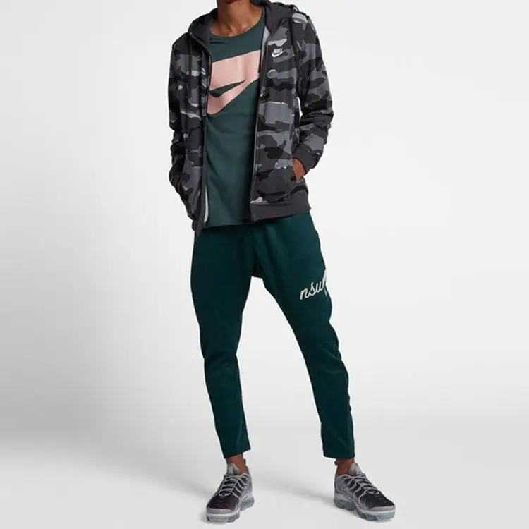 Giacca Mimetica Digitale Nike Uomo Giacche Grigio Nero AJ2106-065 XL miniatura 4