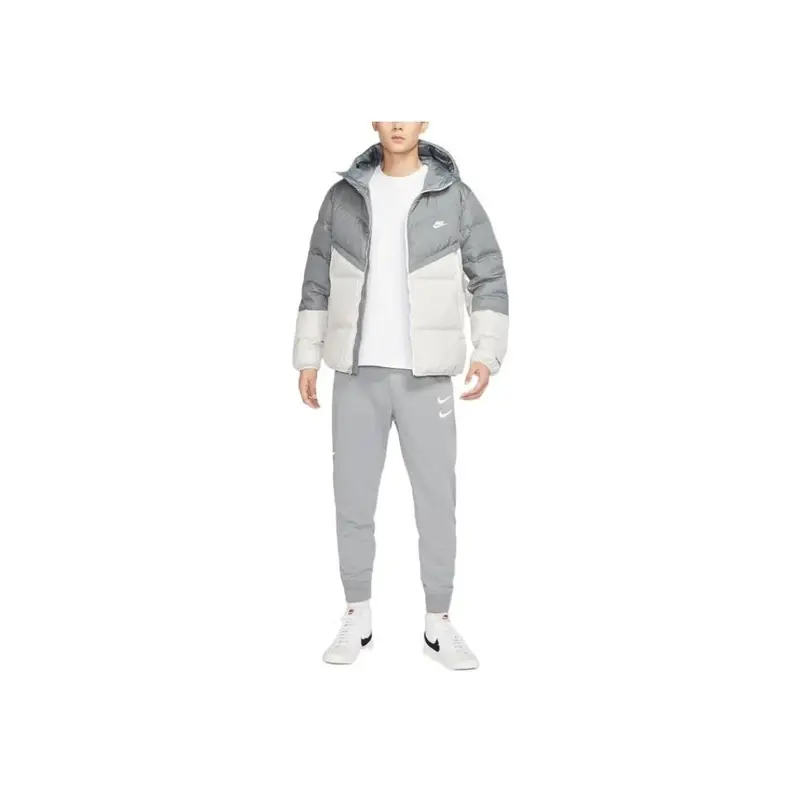Giacca Piumino con Cappuccio Patchwork con Logo Stampato Nike Uomo Capispalla Grigio DV1132-084 L miniatura 5