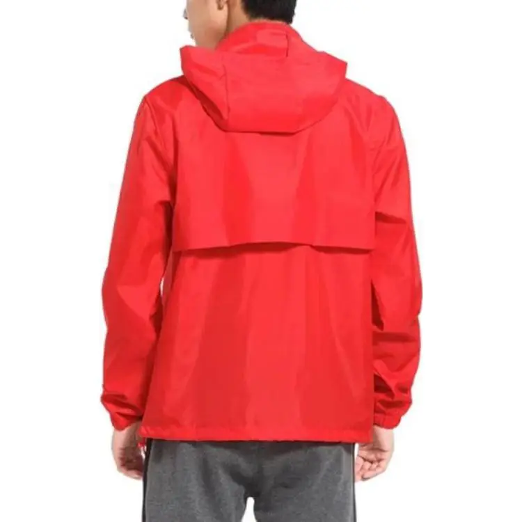 Giacca Sportiva con Zip e Collo Alto con Logo Alfabetico Nike Uomo Giacche Rosso AR2239-657 M miniatura 2
