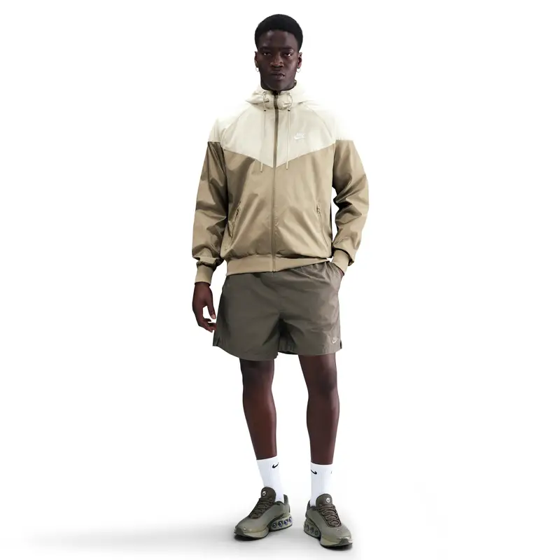Giacca sportiva Nike Heritage Essentials Windrunner Beige