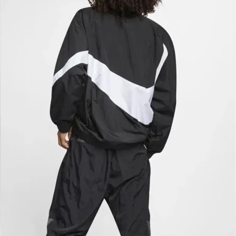 Giacca Statement Tessuta Big Swoosh Nera Uomo Streetwear AR3132-010 M miniatura 3