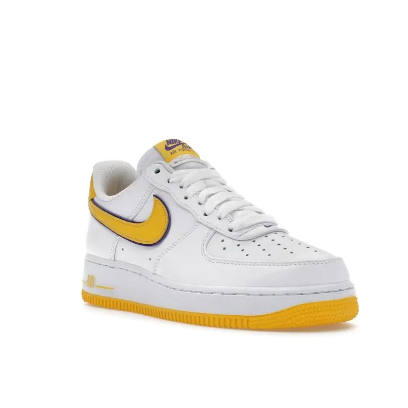 Kobe Bryant x Nike Air Force 1 Low Retro QS Lakers Casa Sneakers Unisex Giallo Bianco Varsity-Maize FZ1151-100 37 5 miniatura 3