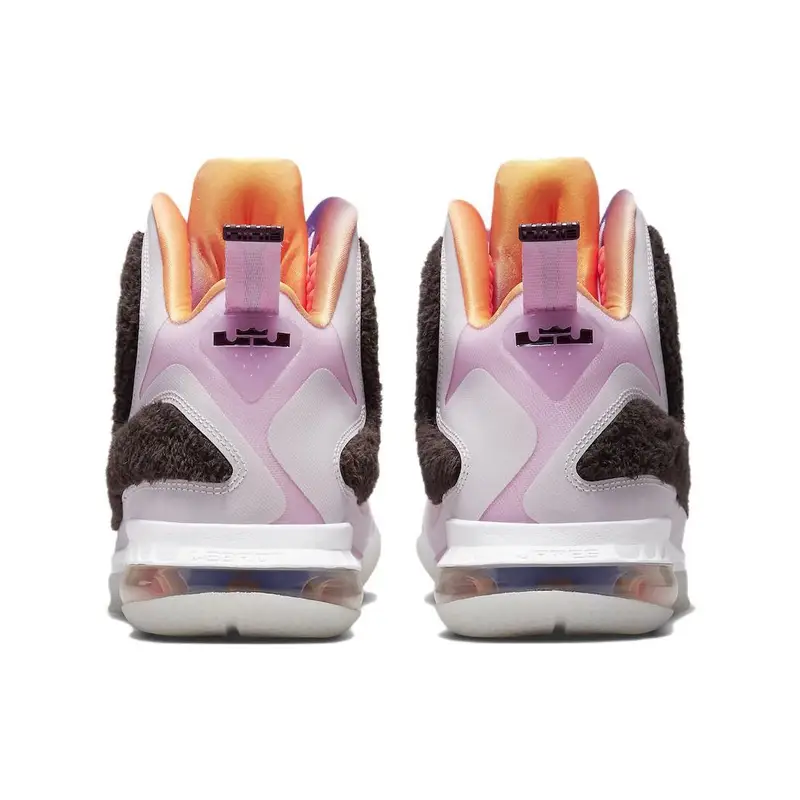 LeBron 9 Rosa Regale Scarpe da Uomo Multicolor Marrone Velluto DJ3908-600 miniatura 4