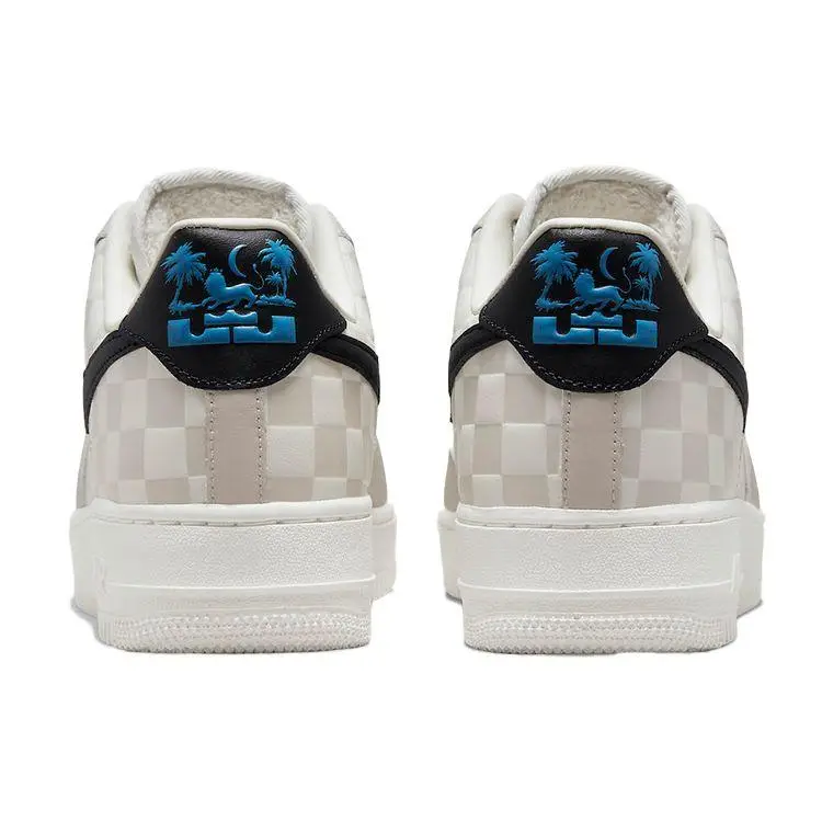 LeBron James x Nike Air Force 1 Strive For Greatness Sneakers da Uomo Marrone chiaro DC8877-200 42.5 miniatura 5