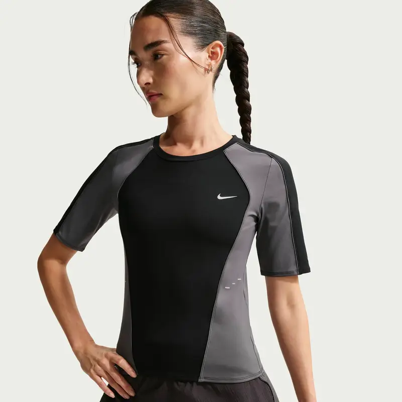 Maglia da donna Nike Swift Noir