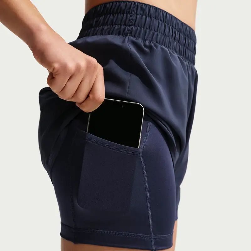 Pantaloni corti in tessuto ultra-morbido e setoso traspirante donna Nike One Bleu