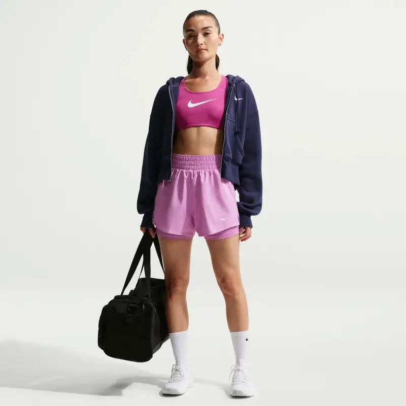 Pantaloni corti in tessuto ultra-morbido e setoso traspirante donna Nike One Rose