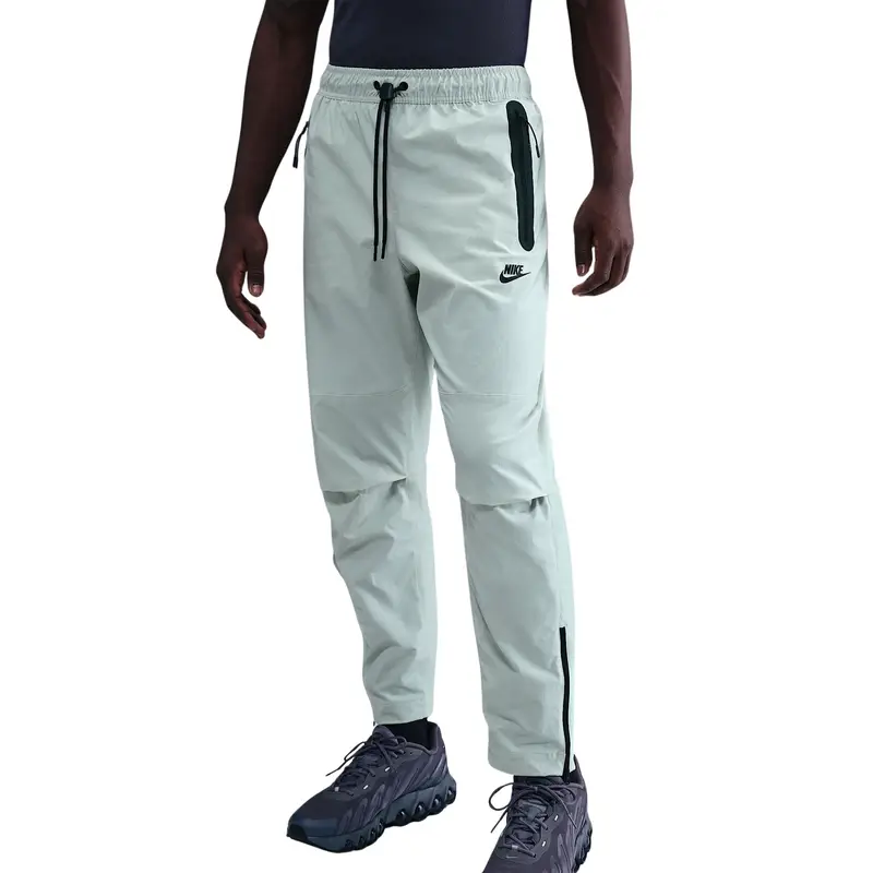 Pantaloni in tessuto Nike Tech Noir