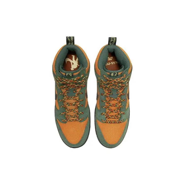 Pass~Port x Nike Dunk High SB Workboot Sneakers Unisex Verde Carbonio-Verde Sidro DO6119-300 37.5 miniatura 2