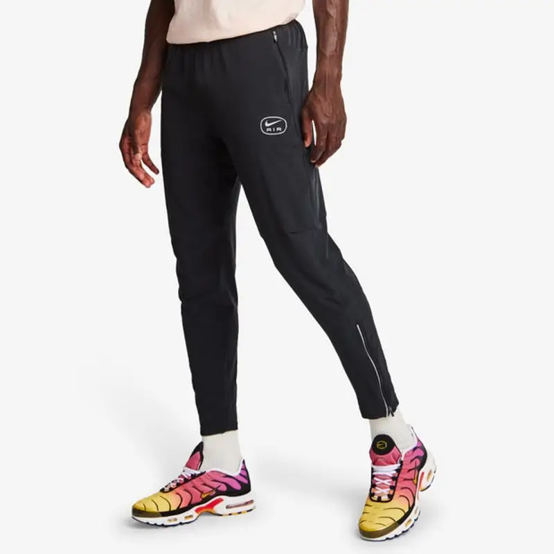 Nike Premium Essentials male Magliette - Nero - Foot Locker