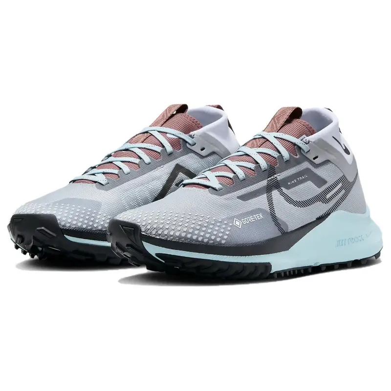 React Pegasus Trail 4 GORE-TEX Grigio Fumo Chiaro Blu Ghiaccio Sneakers Donna Grigio Grigio Fumo Chiaro Grigio Calcio DJ7929-005 36 5 miniatura 2