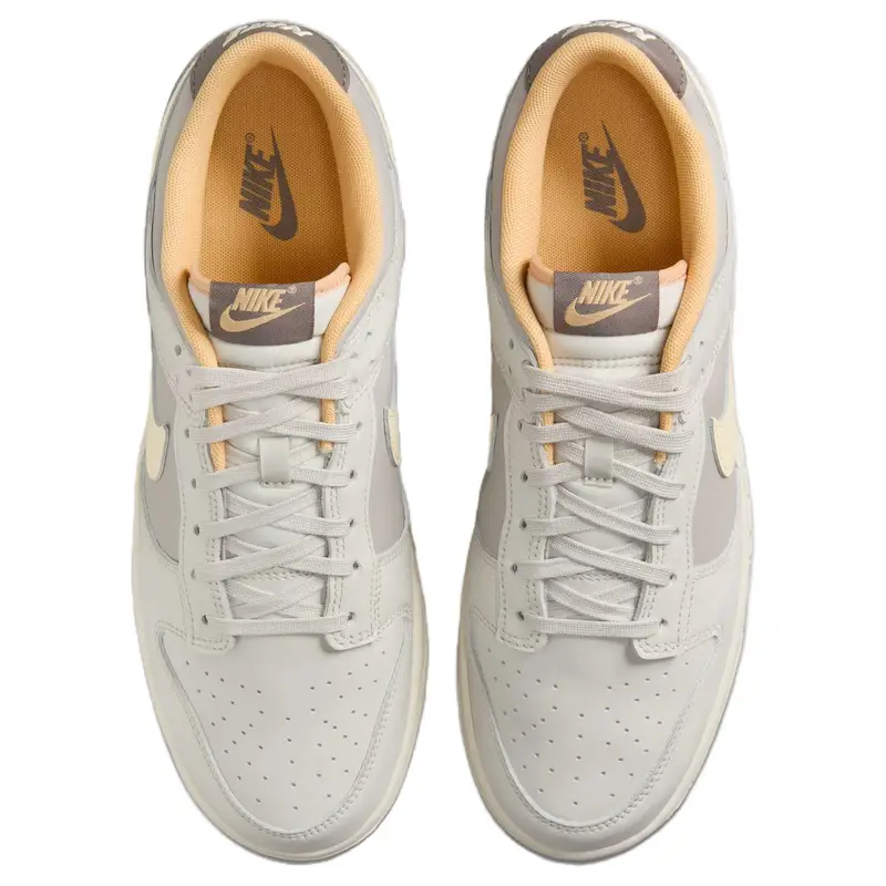 Scarpe da Skate Sneakers Nike Dunk Low Retro Light Bone Wild Mango 43 colore grigio miniatura 4