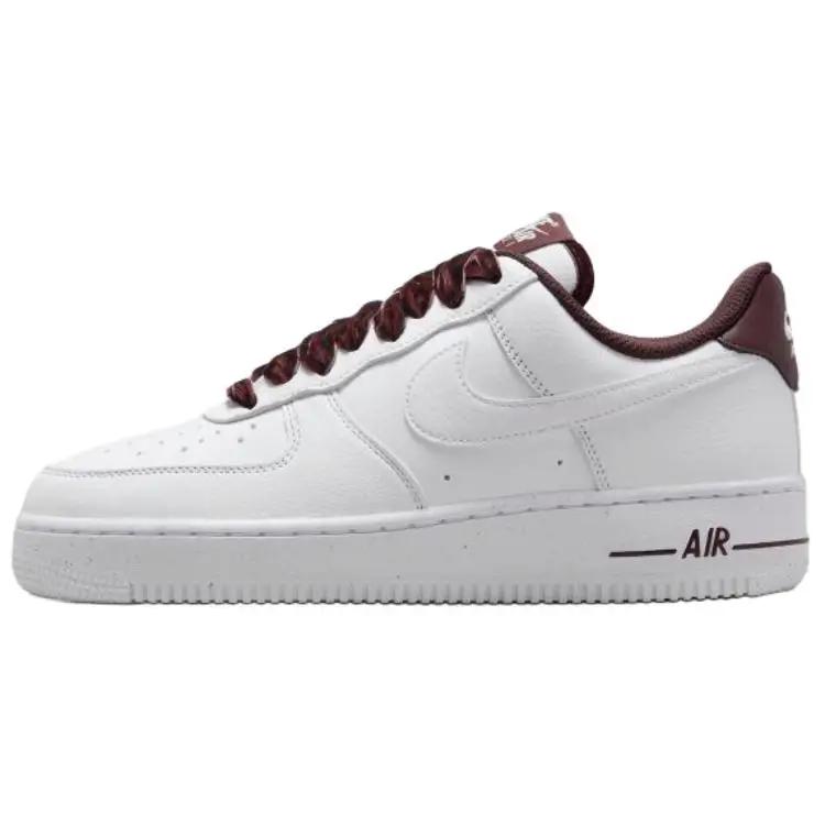 Scarpe da skateboard Nike Air Force 1 da donna Sneakers bianche rosse HV4403-600 40