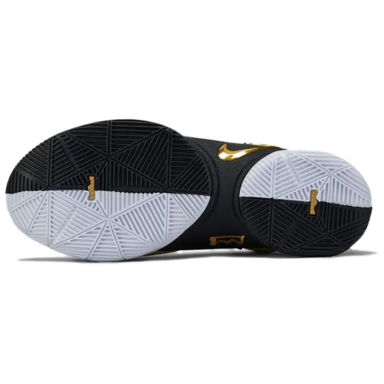 Sneaker da uomo Nike LeBron 22 EP Mogul Bianco Nero Oro Metallizzato HV8453-100 42 5 miniatura 3