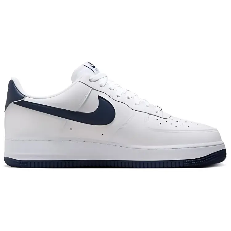 Sneakers da uomo Nike Air Force 1 07 Bianco Blu notte FJ4146-104 42 miniatura 3