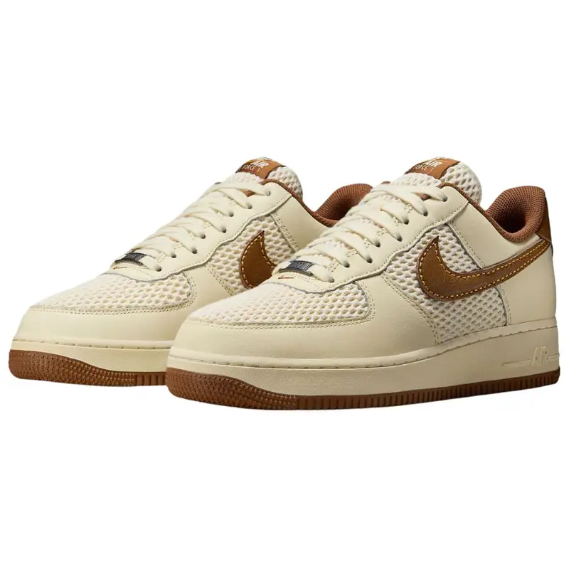 Sneakers da uomo Nike Air Force 1 07 LV8 Latte di cocco Marrone chiaro britannico Crema Canyon-Oro IB7719-113 44 miniatura 3