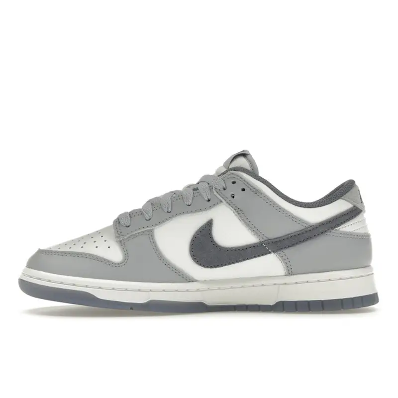 Sneakers da uomo Nike Dunk Low SE Light Carbon Grigio Bianco Tinta Platino FJ4188-100 45 miniatura 4