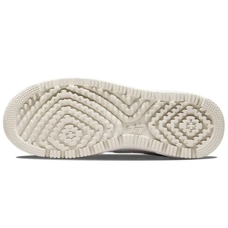 Sneakers Nike Air Force 1 Luxe Triple White DD9605-100 45 5 miniatura 3