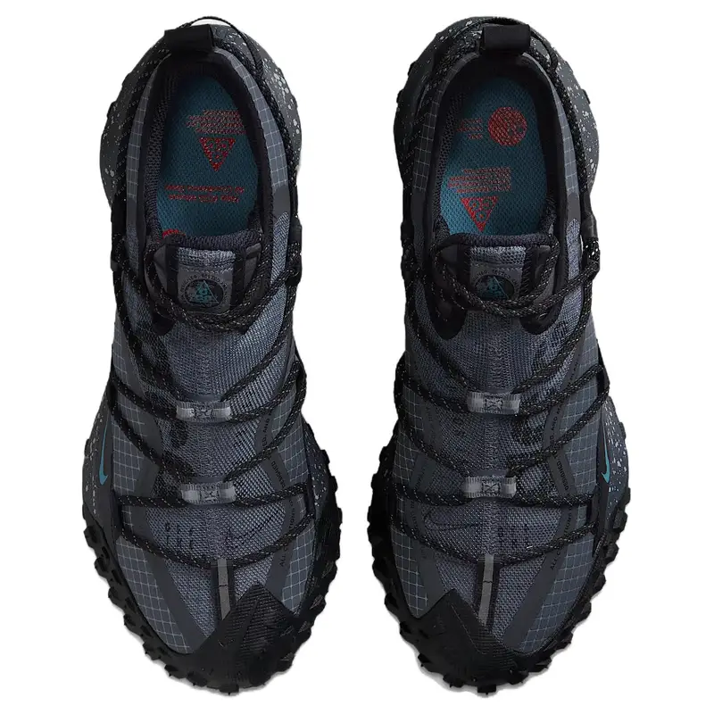 Sneakers Unisex Nike ACG Mountain Fly Low GORE-TEX Nero Grigio Scuro Blu Fumo Grigio Lupo Rosso Piccante IB7328-002 49 5 miniatura 4