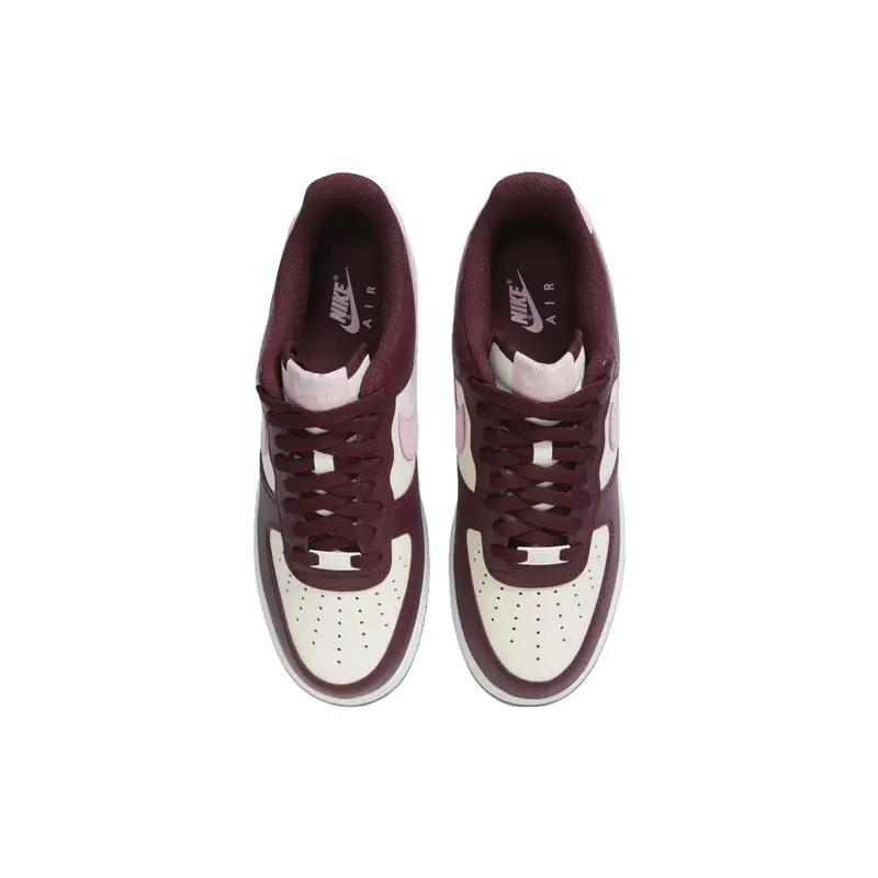 Sneakers Unisex Nike Air Force 1 07 San Valentino 2023 Rosso Vela Borgogna Notte FD9925-161 46 miniatura 2