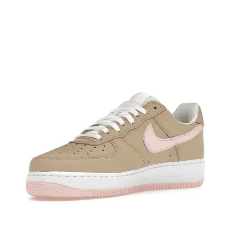 Sneakers Unisex Nike Air Force 1 Low Retro Lino 2016 Esclusivo Kith Marrone Chiaro Atmosfera Bianco Vero 845053-201 39 miniatura 5