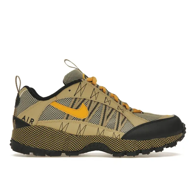 Sneakers Unisex Nike Air Humara QS Erba di Grano Marrone Giallo-Ocra Nero FJ7098-700 44 5