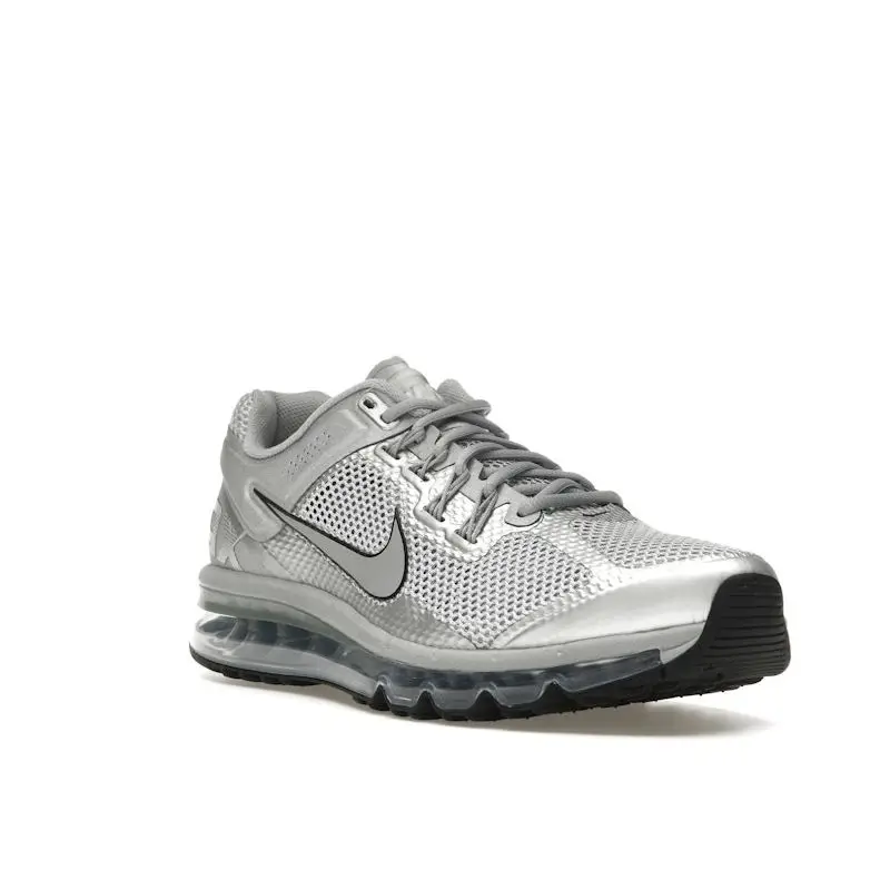 Sneakers Unisex Nike Air Max 2013 Argento Metallizzato Nero Argento Piatto HQ3025-001 40 miniatura 2