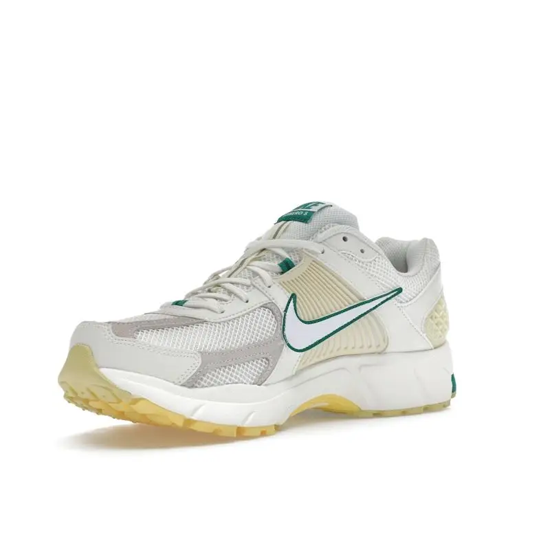 Sneakers Unisex Nike Air Zoom Vomero 5 Collezione The Masters Back 9 Crema Vela Bianco FN8361-100 40 miniatura 5