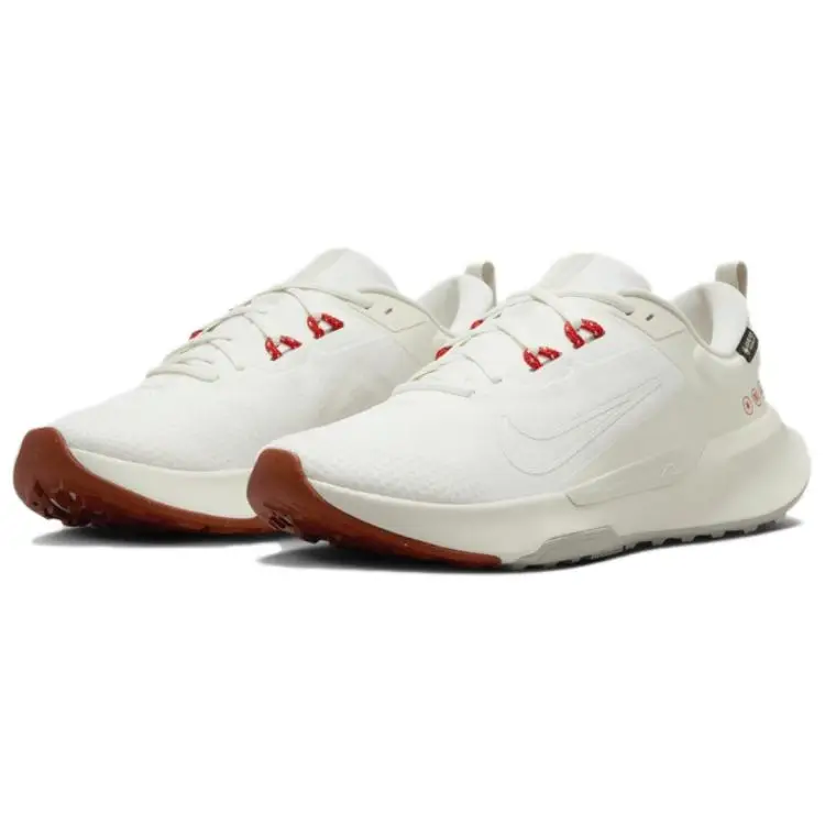 Sneakers Unisex Nike Juniper Trail 2 GORE-TEX Sail Phantom Rosso Piccante Crema Marrone Chiaro-Legno HM9734-101 43 miniatura 2