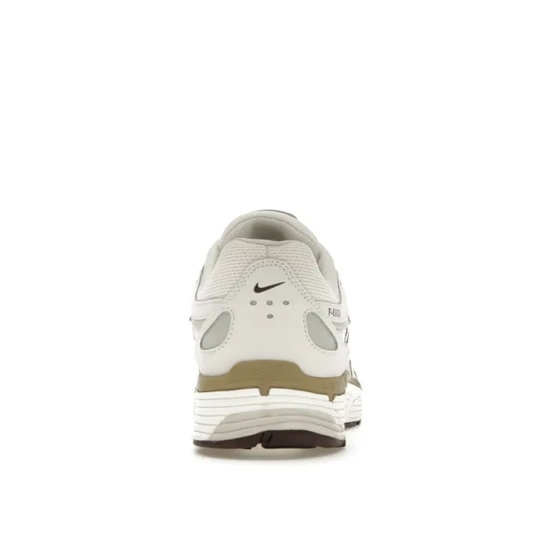 Sneakers Unisex Nike P-6000 Earth Osso Chiaro Panna Vela Fantasma HF0728-201 45 miniatura 4