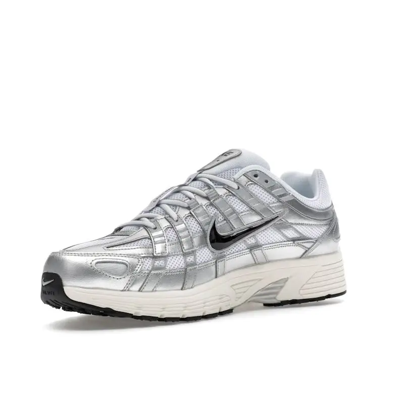 Sneakers Unisex Nike P-6000 Metallic Flat Silver Bianco Argento Metallizzato Nero CD6404-105 36 5 miniatura 2