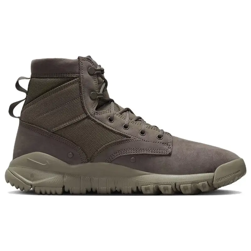 Stivale in Pelle Nike SFB Field 6 Pollici Marrone Fungo Scuro Sneakers Uomo Marrone Taupe Chiaro 862507-201 40 miniatura 2