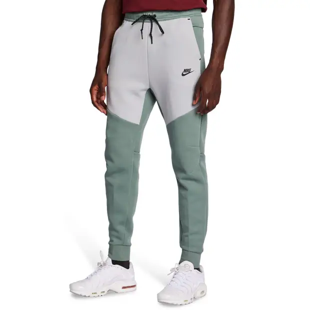 Tech Fleece male Pantaloni - Verde - Foot Locker Green