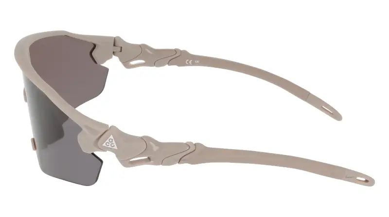 Unisex Nike NIKE ACG VISTA PEAK IQ9341X 009 Occhiali da sole Bio-iniettato Grigio Grigio Maschera Normale miniatura 3