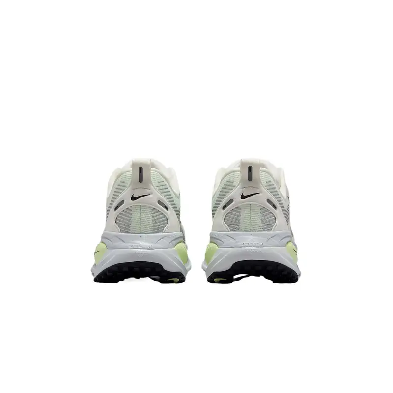 Vomero 18 Summit White Black Barely Volt Sneakers da Donna Black-Barely-Volt HM6804107 40 5 miniatura 3