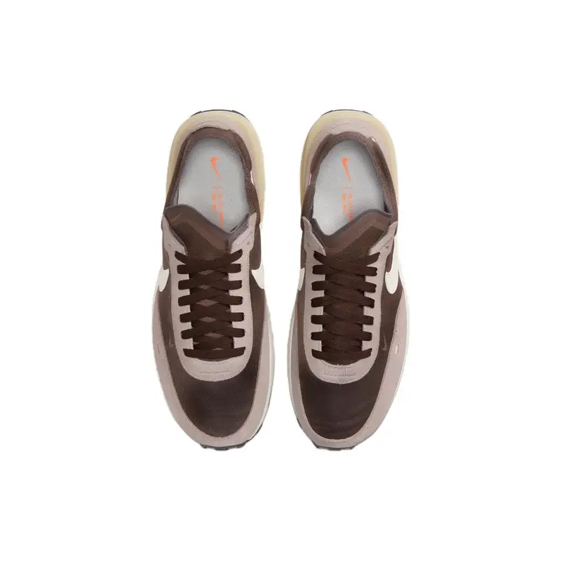 Waffle One Cioccolato Chiaro Sneakers Uomo Marrone Vapor-Malva Latte di Cocco DA7995-200 41 miniatura 4