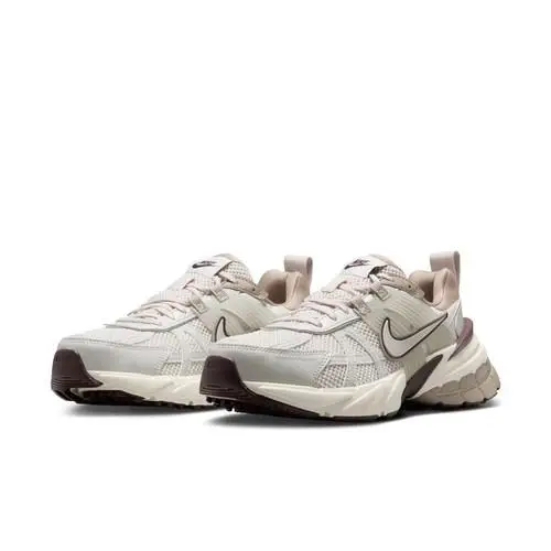 WMNS V2K Run Light All Wood Brown FD0736-103 EU 44 colore grigio miniatura 5