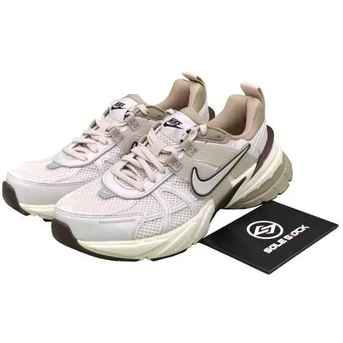 WMNS V2K Run Light All Wood Brown FD0736-103 EU 44 colore grigio